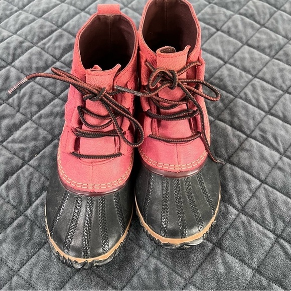 Sorel Boots Women 7 Shoes Out N About Rain Duck Red Ankle Lace Up - Picture 3 of 14